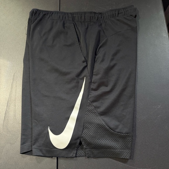 Nike Men's Shorts - Picture 2 of 7